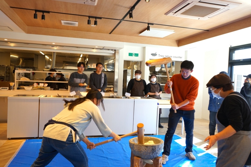 新年餅つき大会を開催